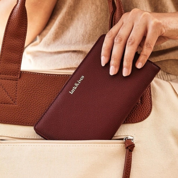 Lark & Ives Continental Snap Wallet - burgundy - Picture 1 of 5